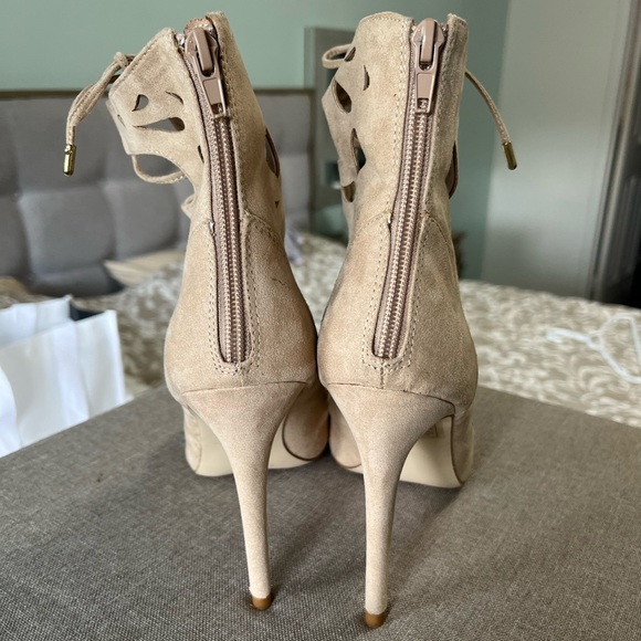 High heels - Picture 2 of 6